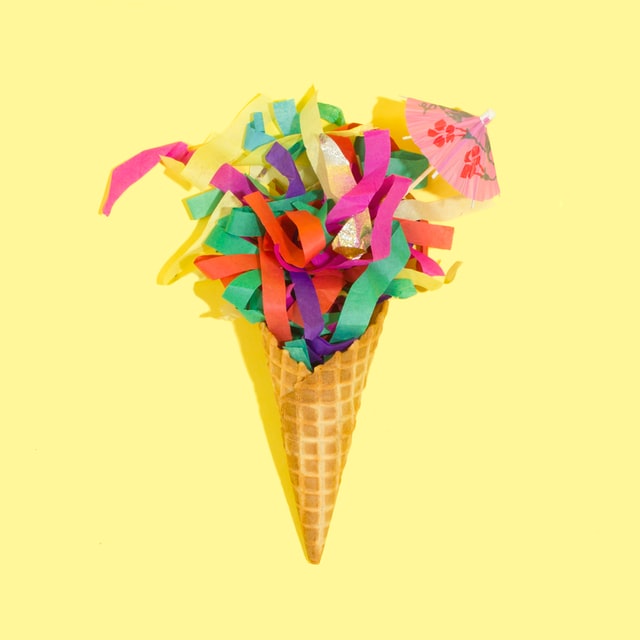 Création d'un cône à confettis.